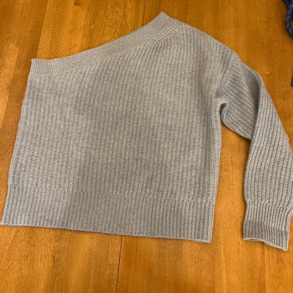 Cashmere sweater